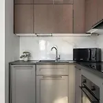 Lejlighed Modern & Functional With Air Conditioning And Balcony By Renters