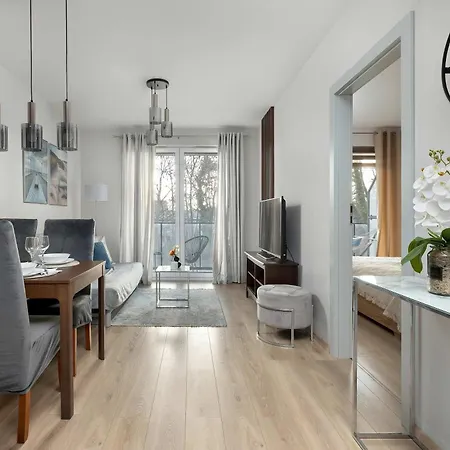 Modern & Functional With Air Conditioning And Balcony By Renters Apartamento