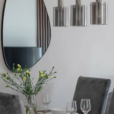 Modern & Functional With Air Conditioning And Balcony By Renters Apartamento