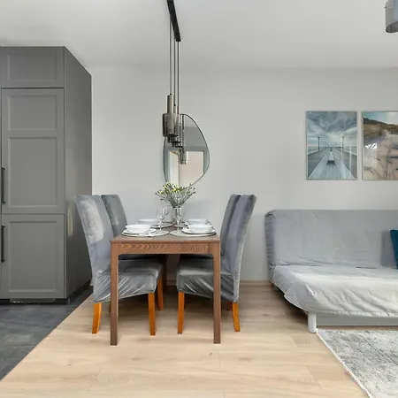 Modern & Functional With Air Conditioning And Balcony By Renters Apartamento Kołobrzeg